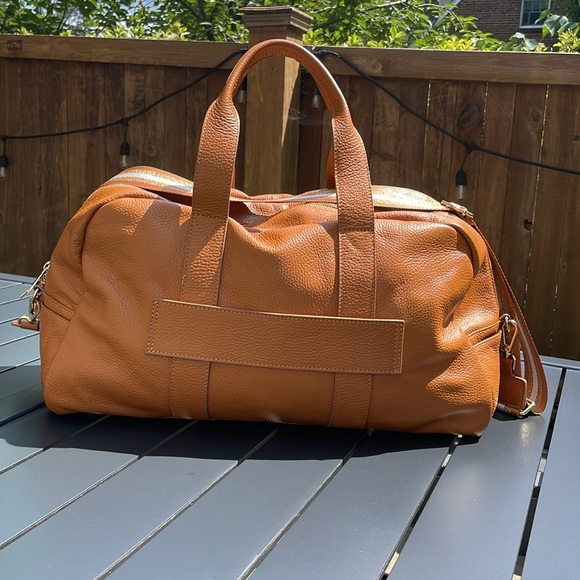 Divina Ferenze Leather Carryon Duffle Bag - Picture 3 of 12